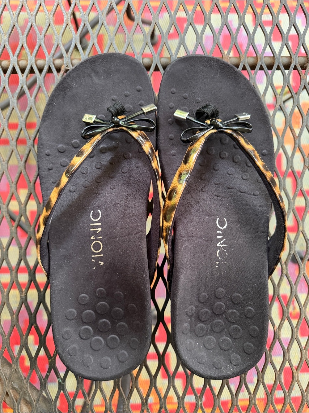 Vionic Leopard Print Thong Flip Flop Sandals with bow - Black Footbed, 8
